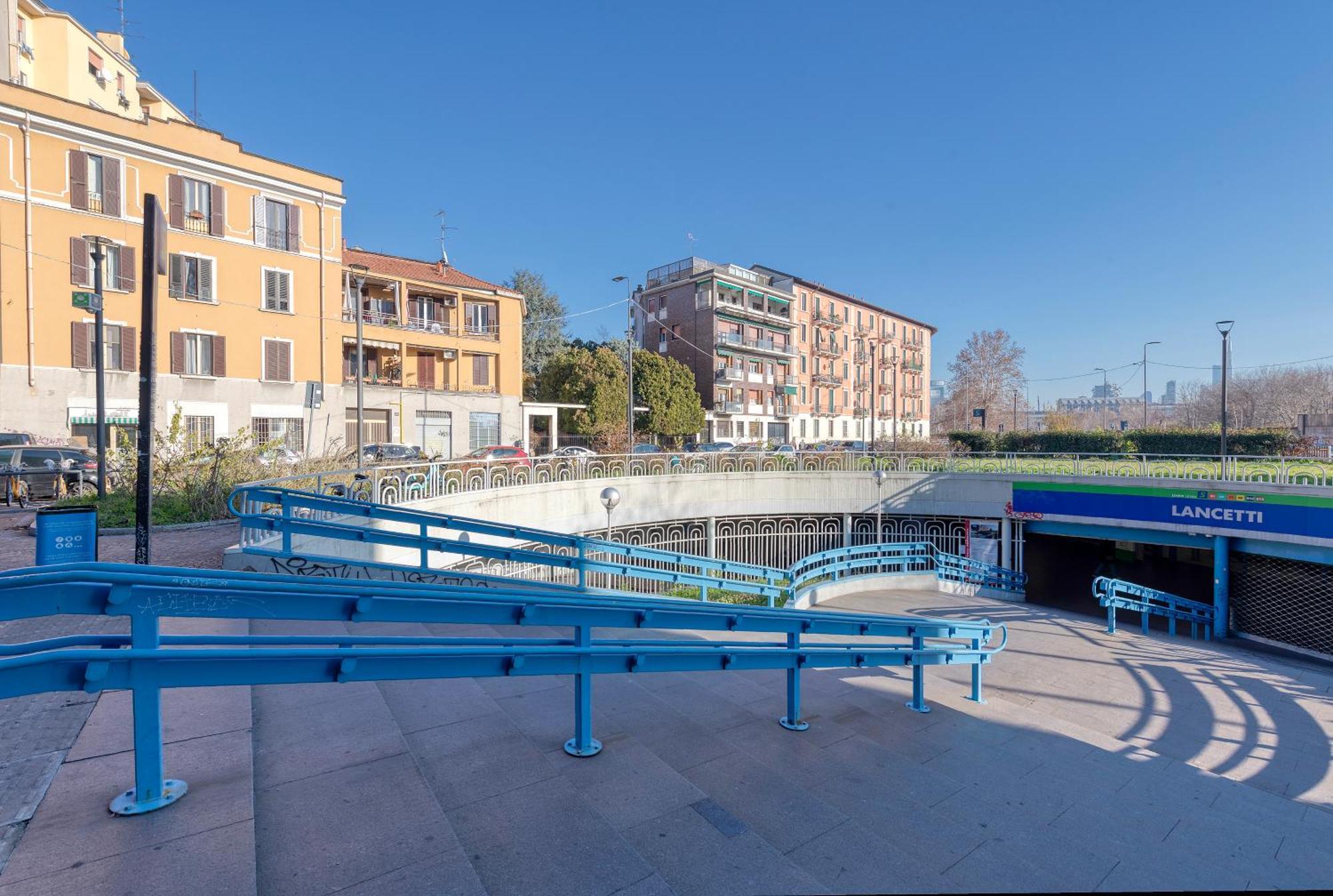Maloja, 10 - Casa Maloja - Ampio Appartamento Милан Экстерьер фото